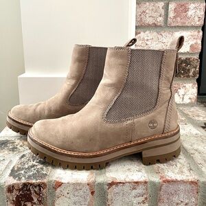 Timberland Courmayeur Valley Chelsea Boots Women’s 7 Taupe Grey Lug Sole A1RRK